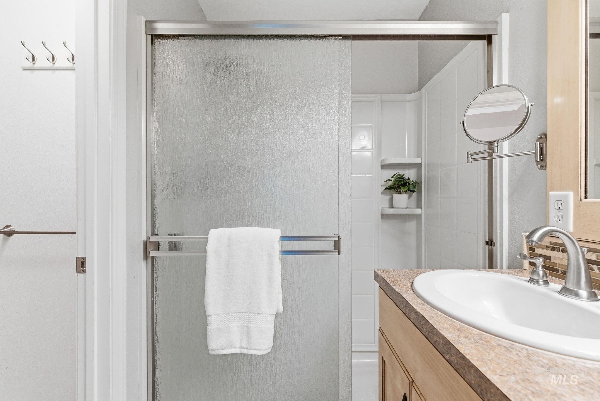 5859 N Cobbler Lane, Garden City, Idaho 83714, 3 Bedrooms, 2.5 Bathrooms, Residential For Sale, Price $375,000,MLS 98983477