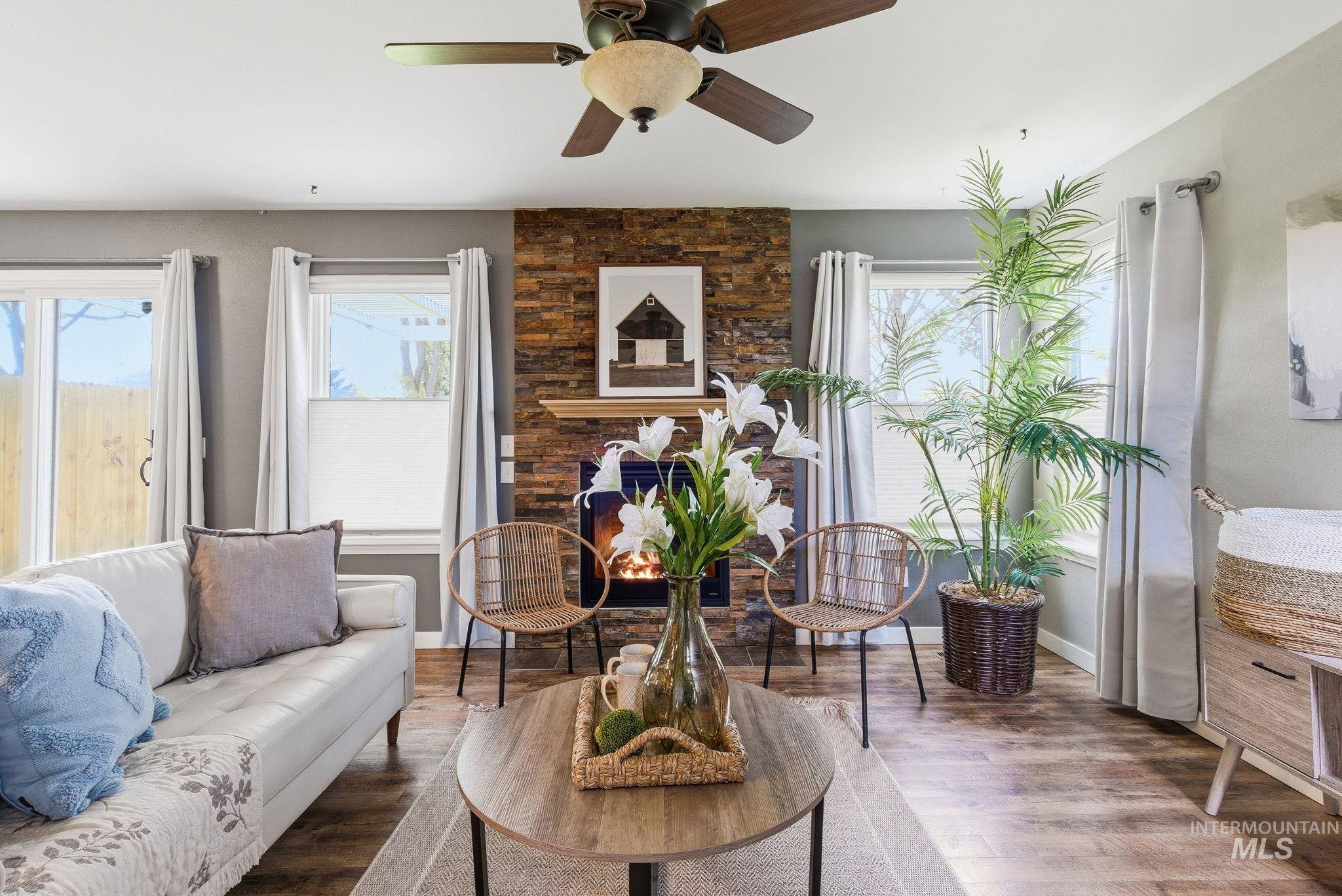 5859 N Cobbler Lane, Garden City, Idaho 83714, 3 Bedrooms, 2.5 Bathrooms, Residential For Sale, Price $375,000,MLS 98983477