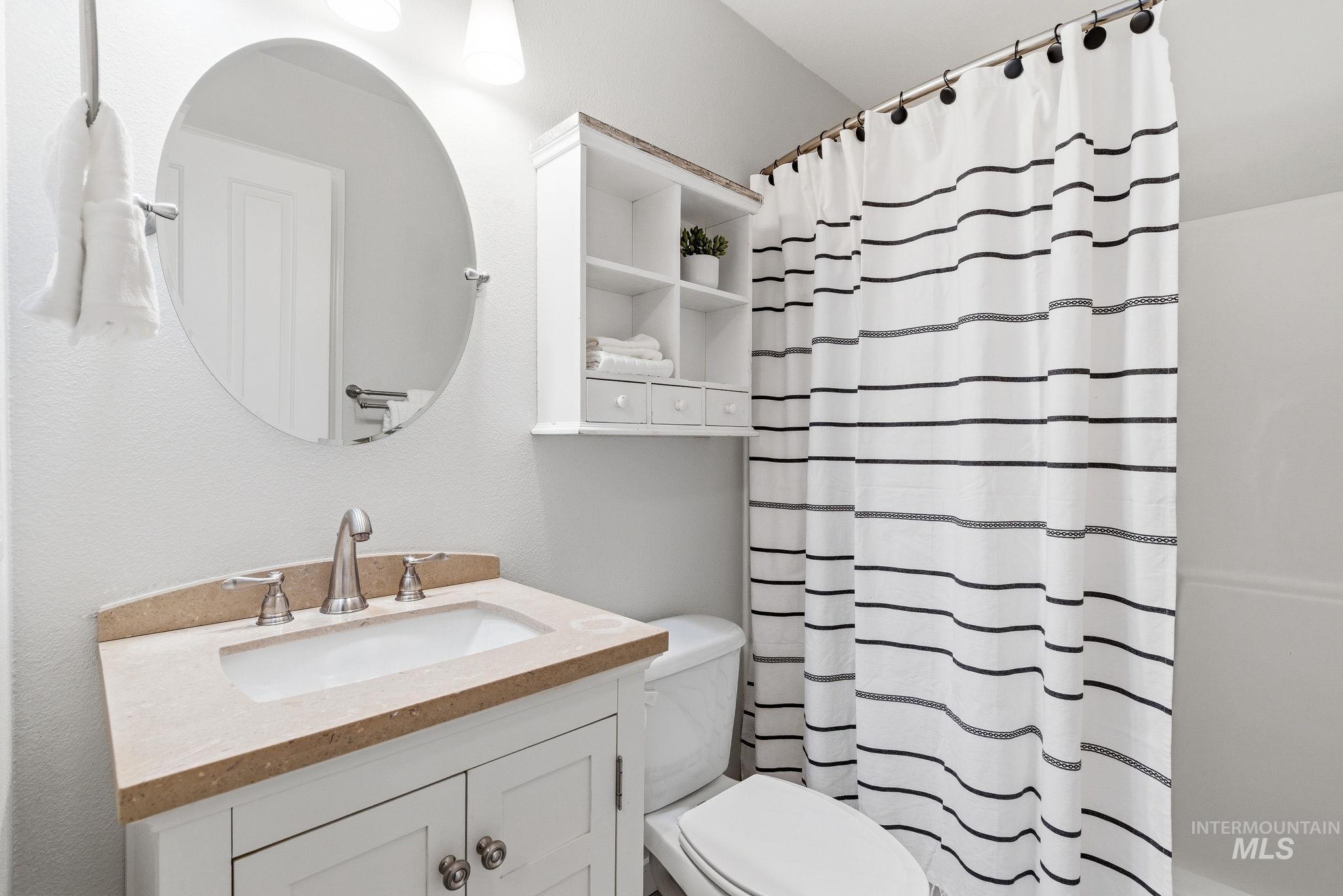 5859 N Cobbler Lane, Garden City, Idaho 83714, 3 Bedrooms, 2.5 Bathrooms, Residential For Sale, Price $375,000,MLS 98983477