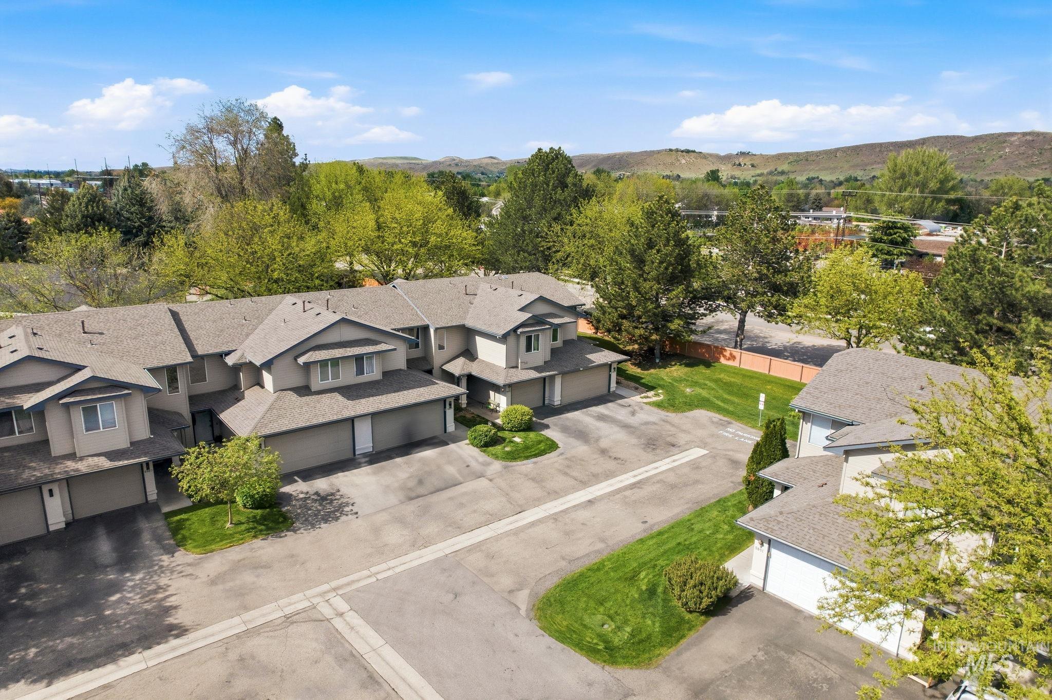 5859 N Cobbler Lane, Garden City, Idaho 83714, 3 Bedrooms, 2.5 Bathrooms, Residential For Sale, Price $375,000,MLS 98983477