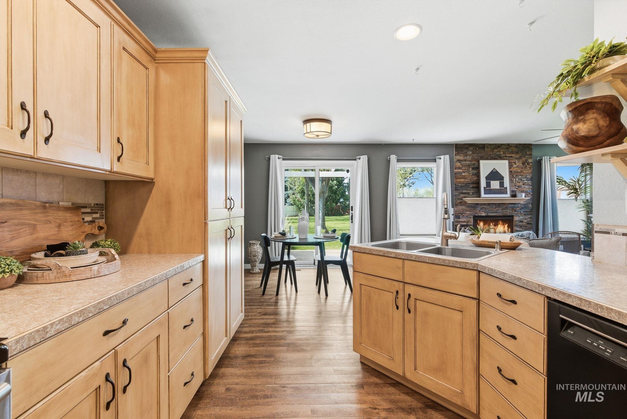 5859 N Cobbler Lane, Garden City, Idaho 83714, 3 Bedrooms, 2.5 Bathrooms, Residential For Sale, Price $375,000,MLS 98983477