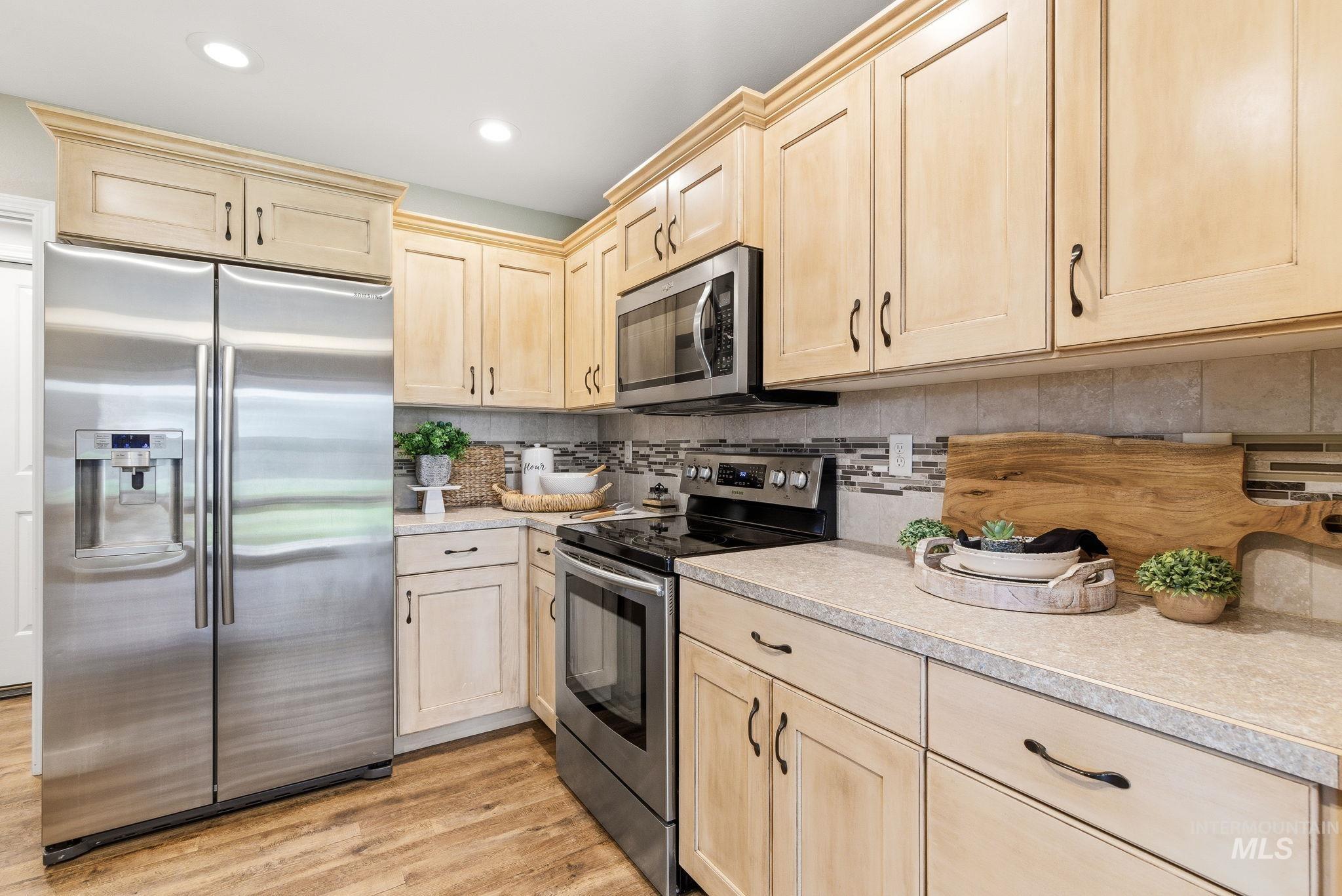 5859 N Cobbler Lane, Garden City, Idaho 83714, 3 Bedrooms, 2.5 Bathrooms, Residential For Sale, Price $375,000,MLS 98983477