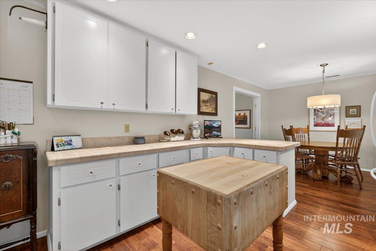 823 W Hialeah Dr, Eagle, Idaho 83616-4778, 4 Bedrooms, 2.5 Bathrooms, Residential For Sale, Price $1,300,000,MLS 98983479