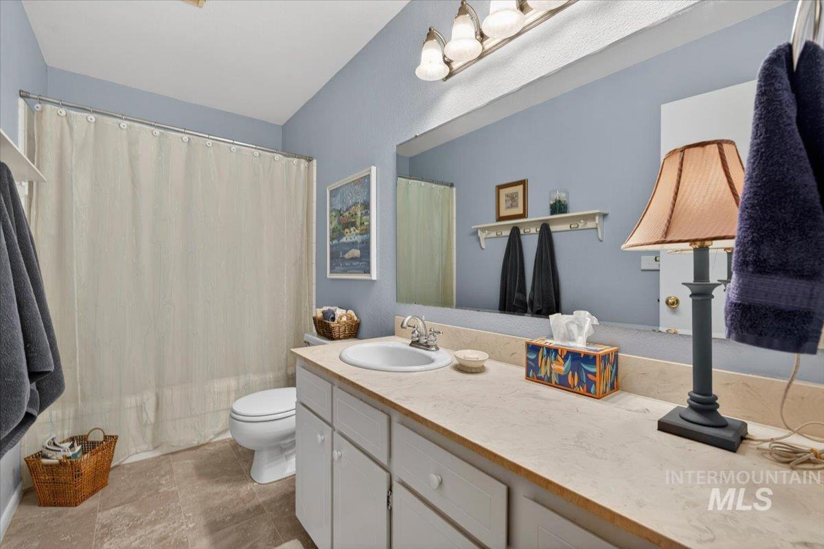 823 W Hialeah Dr, Eagle, Idaho 83616-4778, 4 Bedrooms, 2.5 Bathrooms, Residential For Sale, Price $1,300,000,MLS 98983479