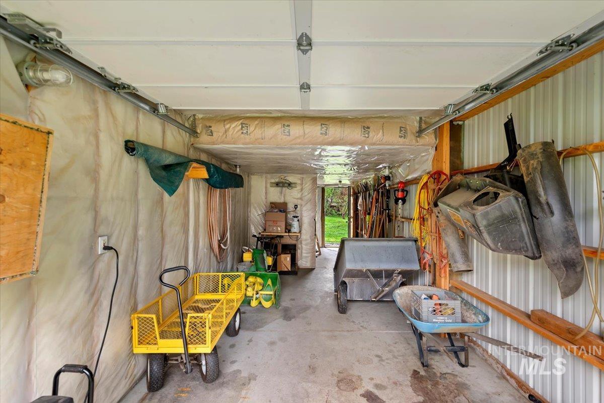 823 W Hialeah Dr, Eagle, Idaho 83616-4778, 4 Bedrooms, 2.5 Bathrooms, Residential For Sale, Price $1,300,000,MLS 98983479