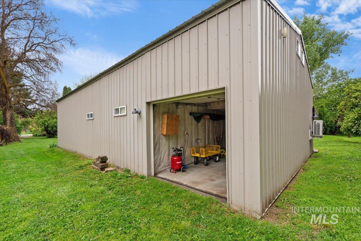 823 W Hialeah Dr, Eagle, Idaho 83616-4778, 4 Bedrooms, 2.5 Bathrooms, Residential For Sale, Price $1,300,000,MLS 98983479