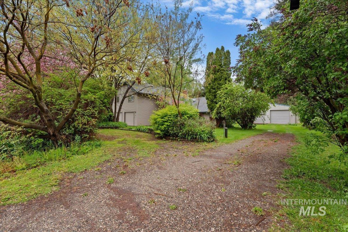 823 W Hialeah Dr, Eagle, Idaho 83616-4778, 4 Bedrooms, 2.5 Bathrooms, Residential For Sale, Price $1,300,000,MLS 98983479