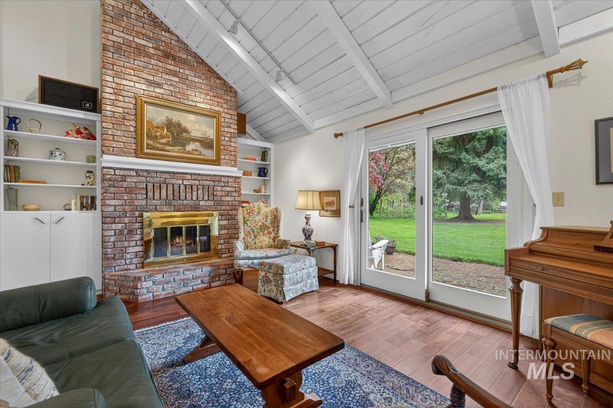 823 W Hialeah Dr, Eagle, Idaho 83616-4778, 4 Bedrooms, 2.5 Bathrooms, Residential For Sale, Price $1,300,000,MLS 98983479