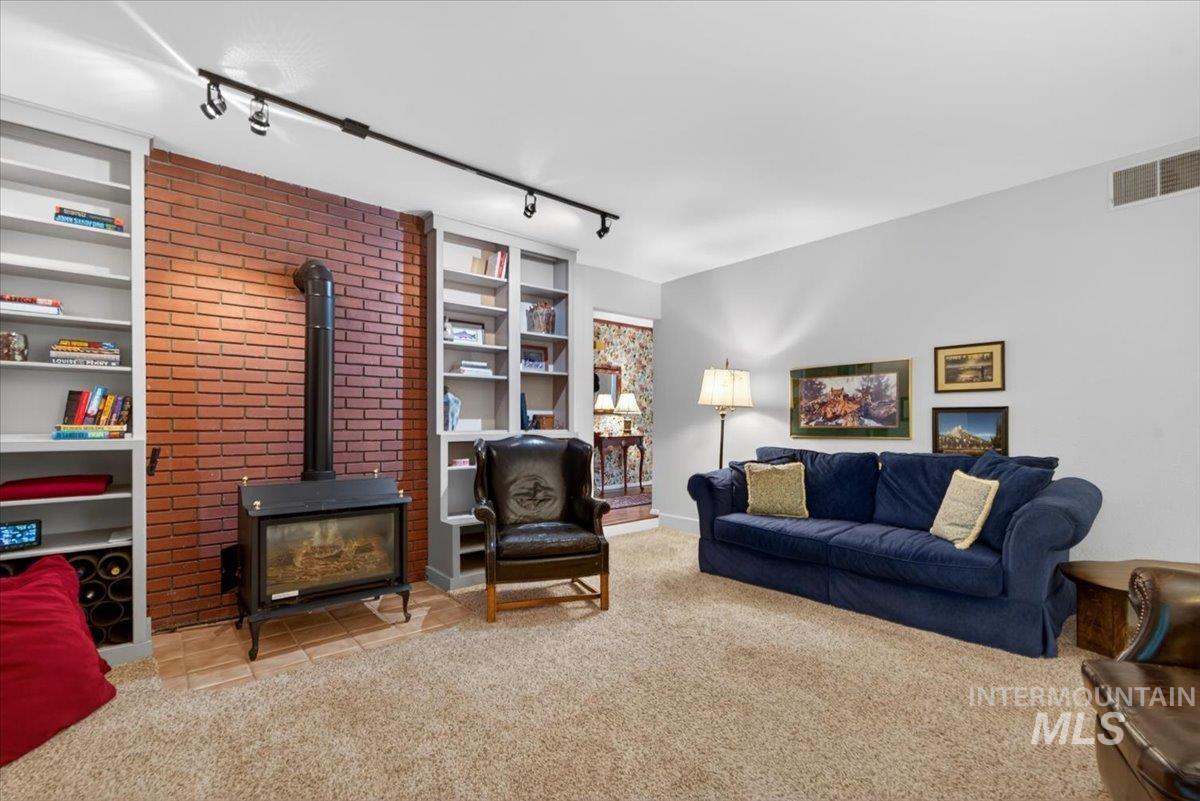 823 W Hialeah Dr, Eagle, Idaho 83616-4778, 4 Bedrooms, 2.5 Bathrooms, Residential For Sale, Price $1,300,000,MLS 98983479