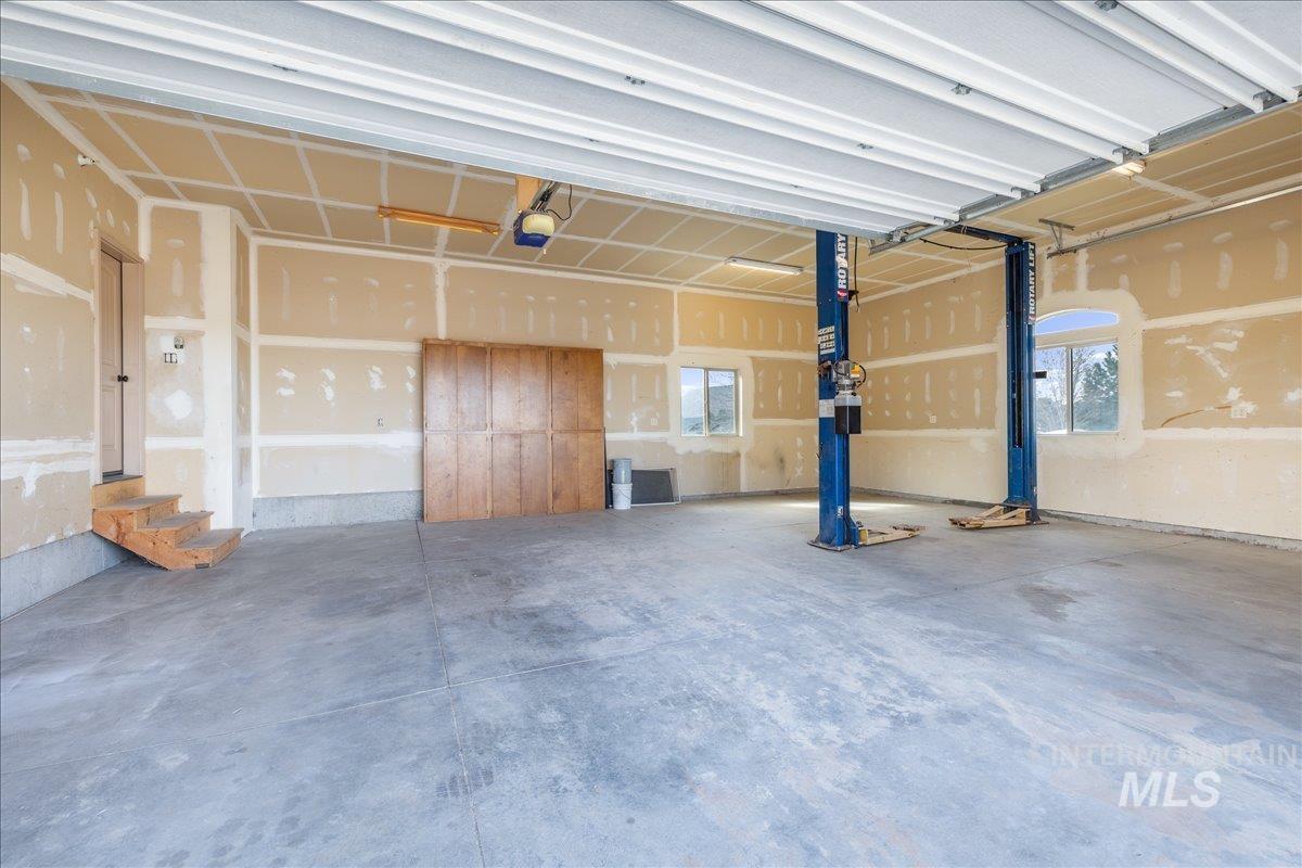 11850 Touch N Go Ave, Boise, Idaho 83716, 4 Bedrooms, 3 Bathrooms, Residential For Sale, Price $979,000,MLS 98983481