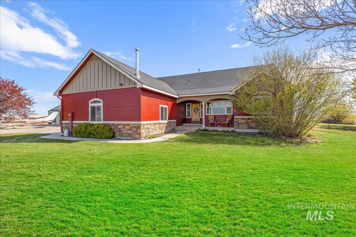 11850 Touch N Go Ave, Boise, Idaho 83716, 4 Bedrooms, 3 Bathrooms, Residential For Sale, Price $979,000,MLS 98983481