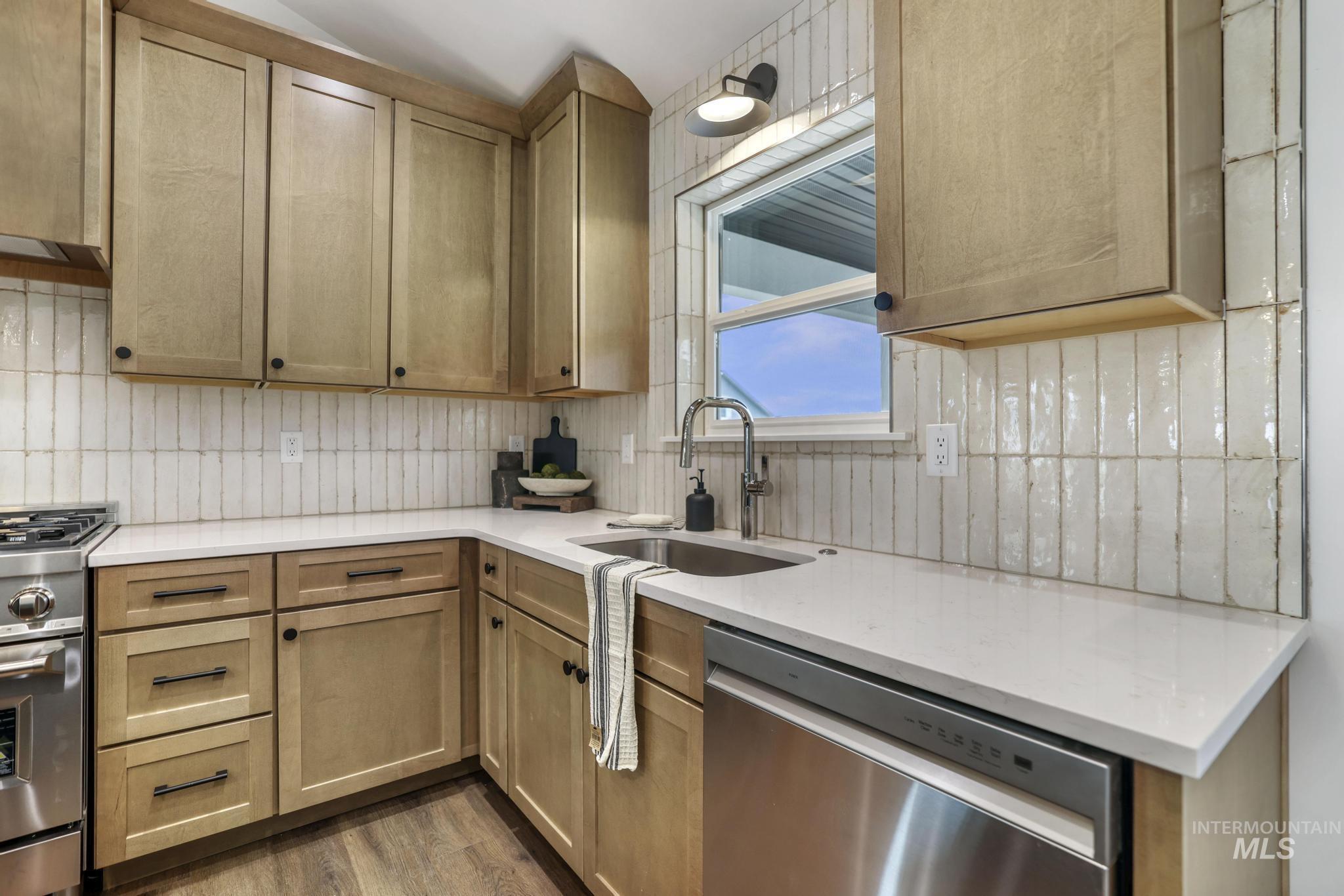 2203 Kooskia Loop, Twin Falls, Idaho 83301, 4 Bedrooms, 3 Bathrooms, Residential For Sale, Price $579,900,MLS 98983482