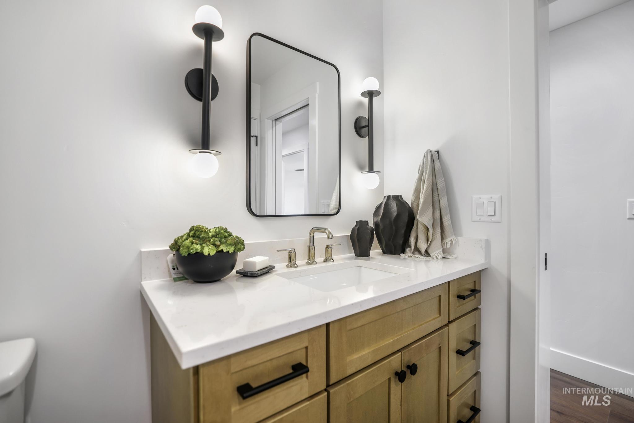 2203 Kooskia Loop, Twin Falls, Idaho 83301, 4 Bedrooms, 3 Bathrooms, Residential For Sale, Price $579,900,MLS 98983482