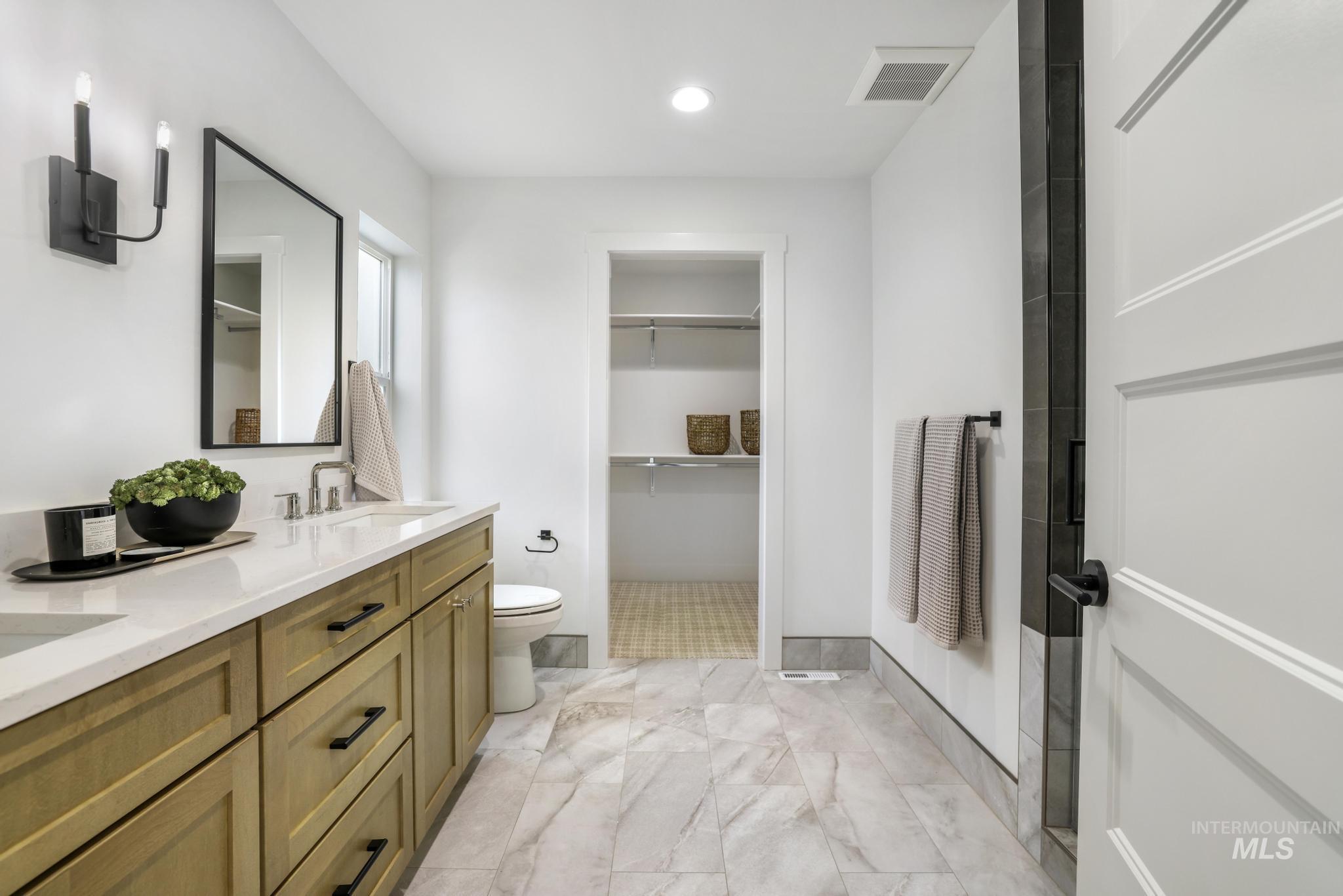 2203 Kooskia Loop, Twin Falls, Idaho 83301, 4 Bedrooms, 3 Bathrooms, Residential For Sale, Price $579,900,MLS 98983482