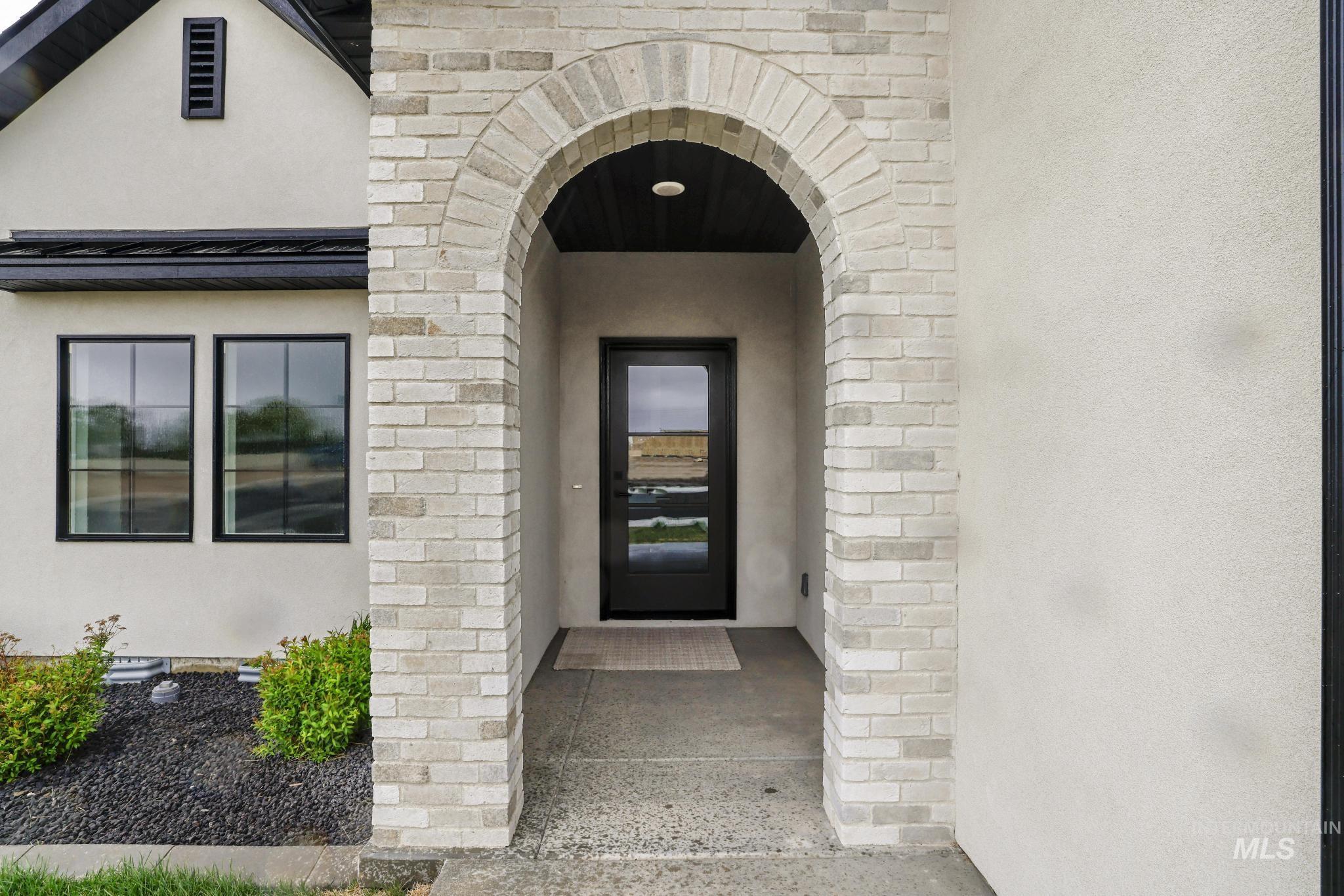 2203 Kooskia Loop, Twin Falls, Idaho 83301, 4 Bedrooms, 3 Bathrooms, Residential For Sale, Price $579,900,MLS 98983482