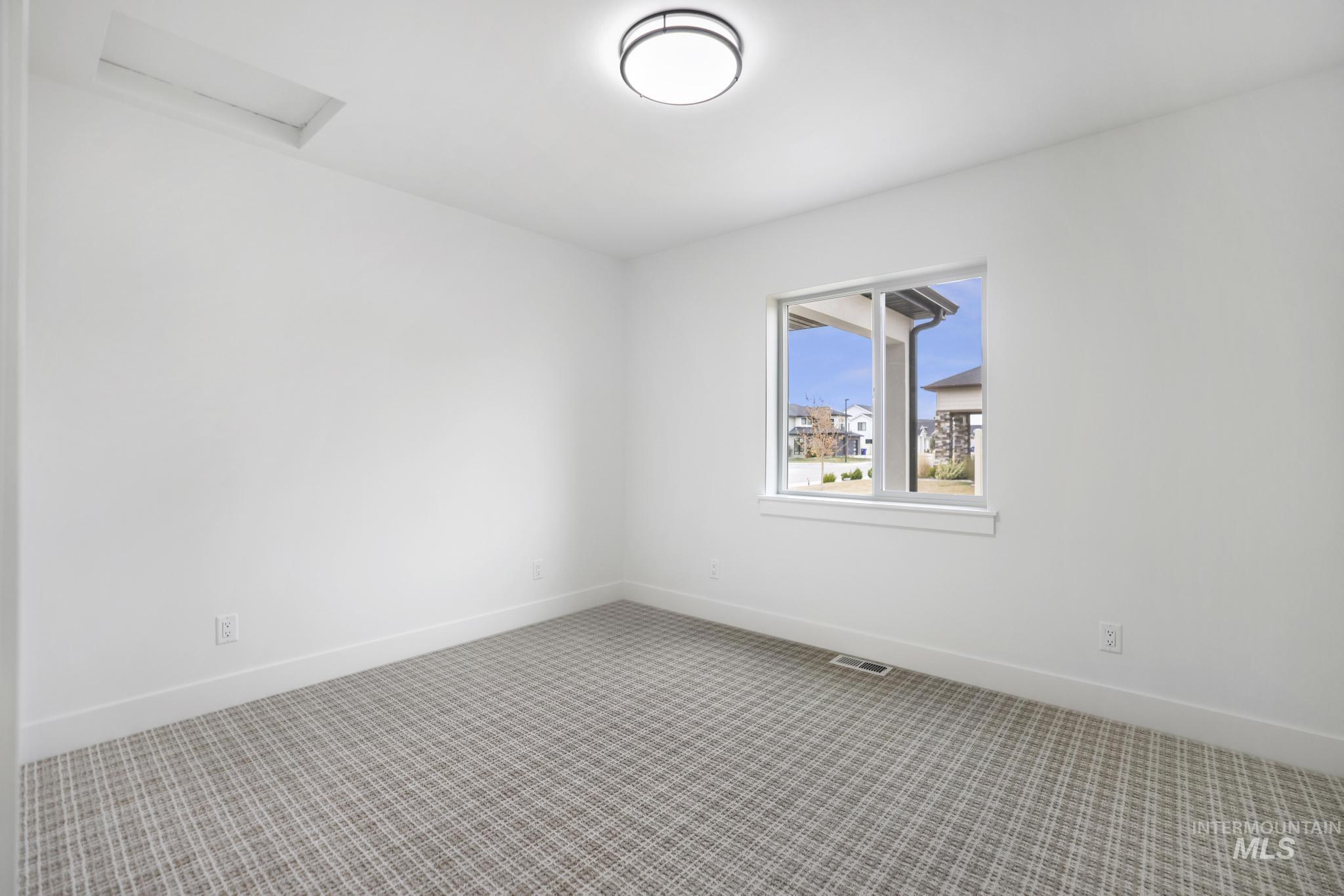 2203 Kooskia Loop, Twin Falls, Idaho 83301, 4 Bedrooms, 3 Bathrooms, Residential For Sale, Price $579,900,MLS 98983482