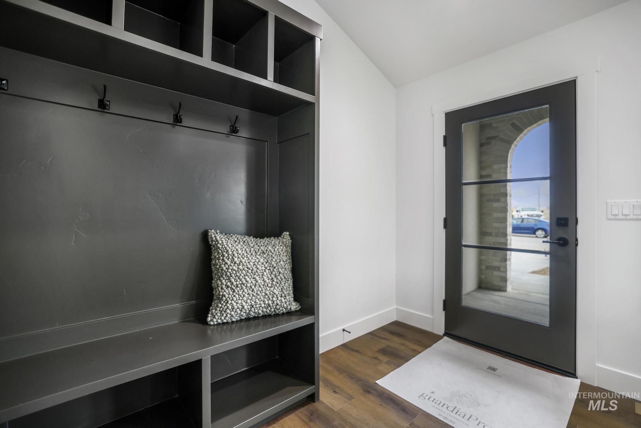 2203 Kooskia Loop, Twin Falls, Idaho 83301, 4 Bedrooms, 3 Bathrooms, Residential For Sale, Price $579,900,MLS 98983482