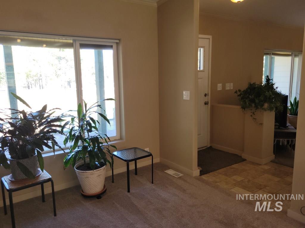 85 W Prospectors Drive, Cascade, Idaho 83611, 3 Bedrooms, 2 Bathrooms, Residential For Sale, Price $559,900,MLS 98983484