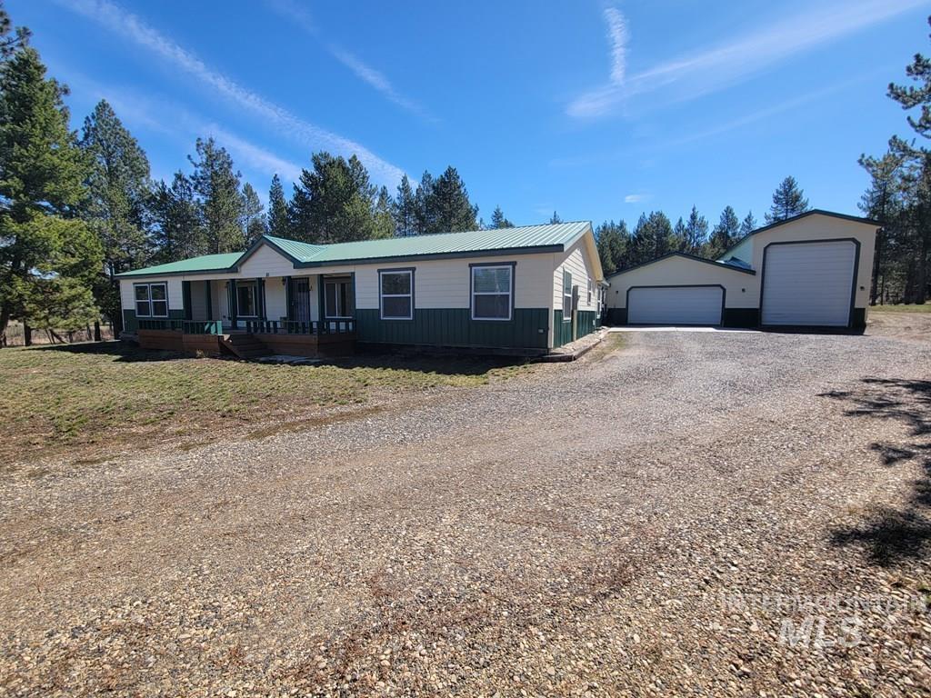 85 W Prospectors Drive, Cascade, Idaho 83611, 3 Bedrooms, 2 Bathrooms, Residential For Sale, Price $559,900,MLS 98983484