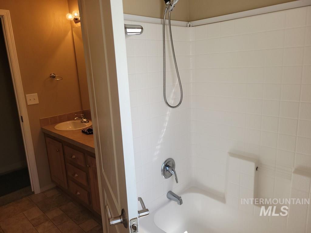 85 W Prospectors Drive, Cascade, Idaho 83611, 3 Bedrooms, 2 Bathrooms, Residential For Sale, Price $559,900,MLS 98983484