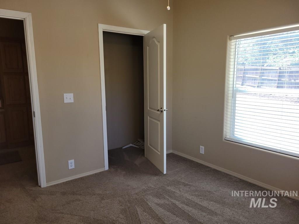 85 W Prospectors Drive, Cascade, Idaho 83611, 3 Bedrooms, 2 Bathrooms, Residential For Sale, Price $559,900,MLS 98983484