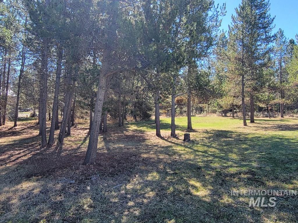 85 W Prospectors Drive, Cascade, Idaho 83611, 3 Bedrooms, 2 Bathrooms, Residential For Sale, Price $559,900,MLS 98983484