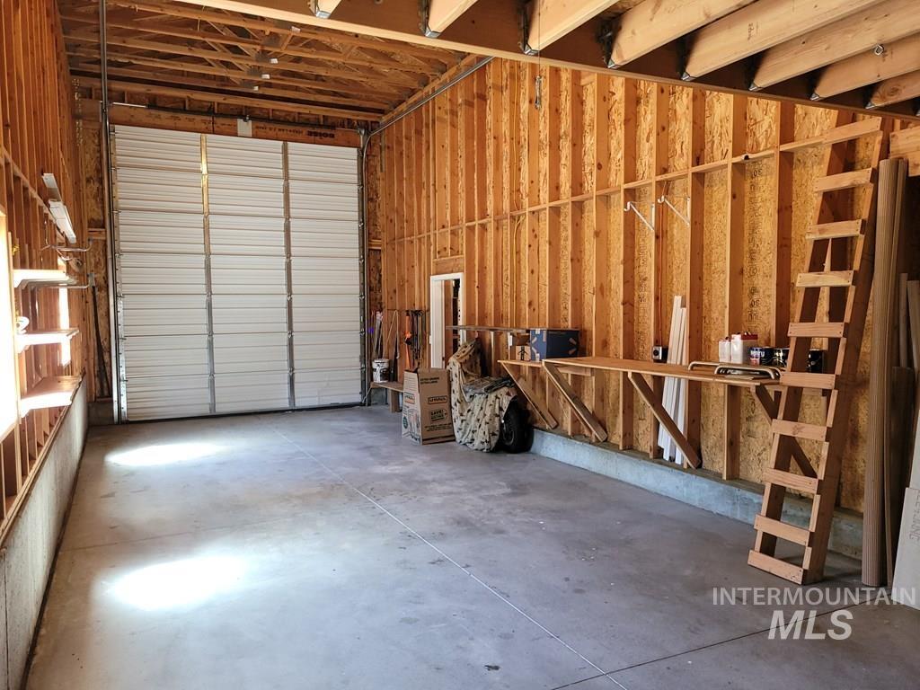 85 W Prospectors Drive, Cascade, Idaho 83611, 3 Bedrooms, 2 Bathrooms, Residential For Sale, Price $559,900,MLS 98983484