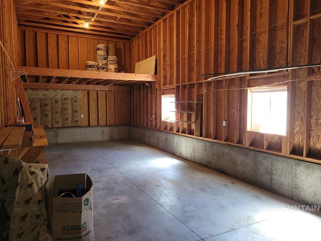 85 W Prospectors Drive, Cascade, Idaho 83611, 3 Bedrooms, 2 Bathrooms, Residential For Sale, Price $559,900,MLS 98983484