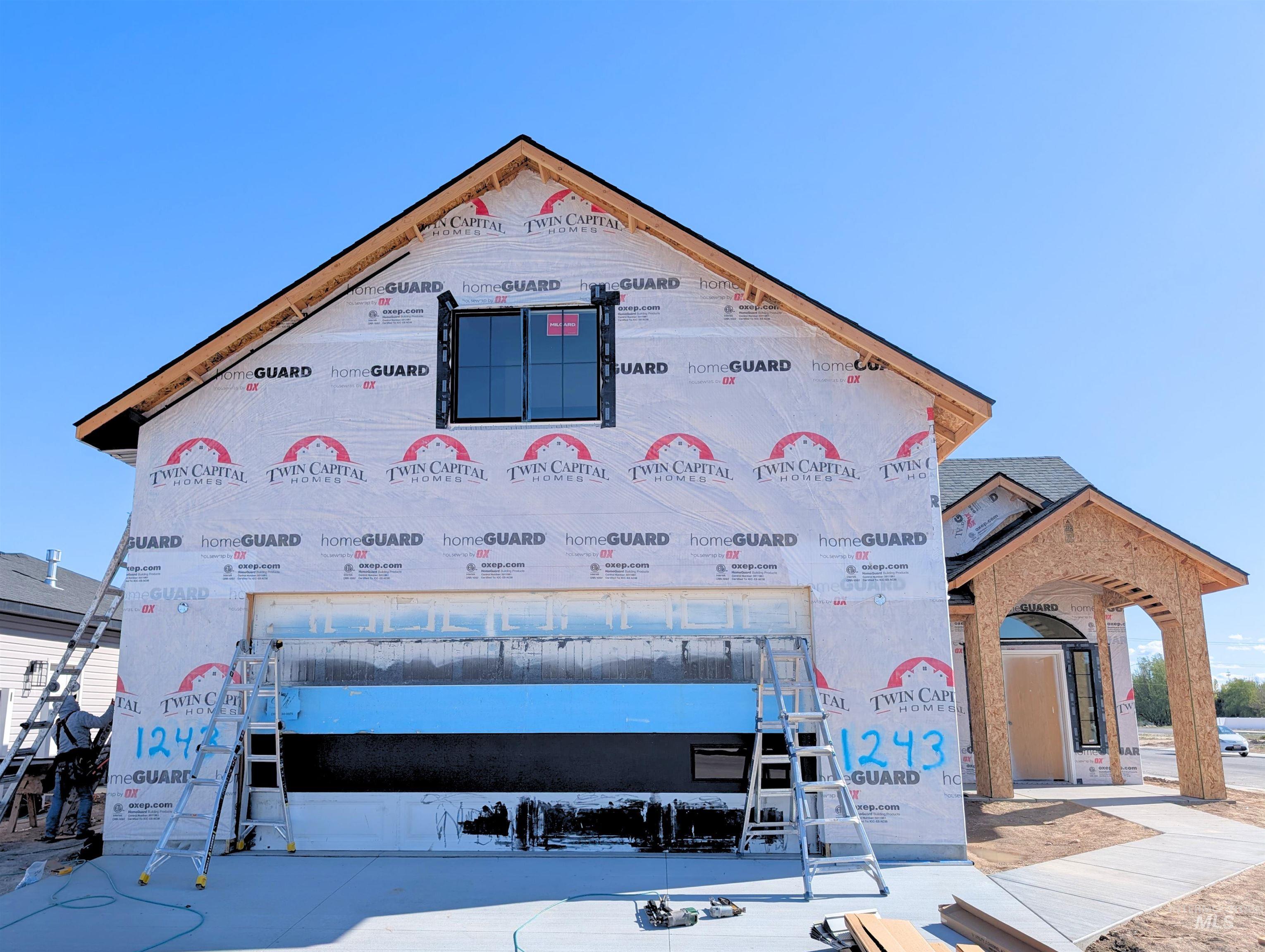 1243 Ira Burton, Twin Falls, Idaho 83301, 3 Bedrooms, 2.5 Bathrooms, Residential For Sale, Price $475,000,MLS 98983485