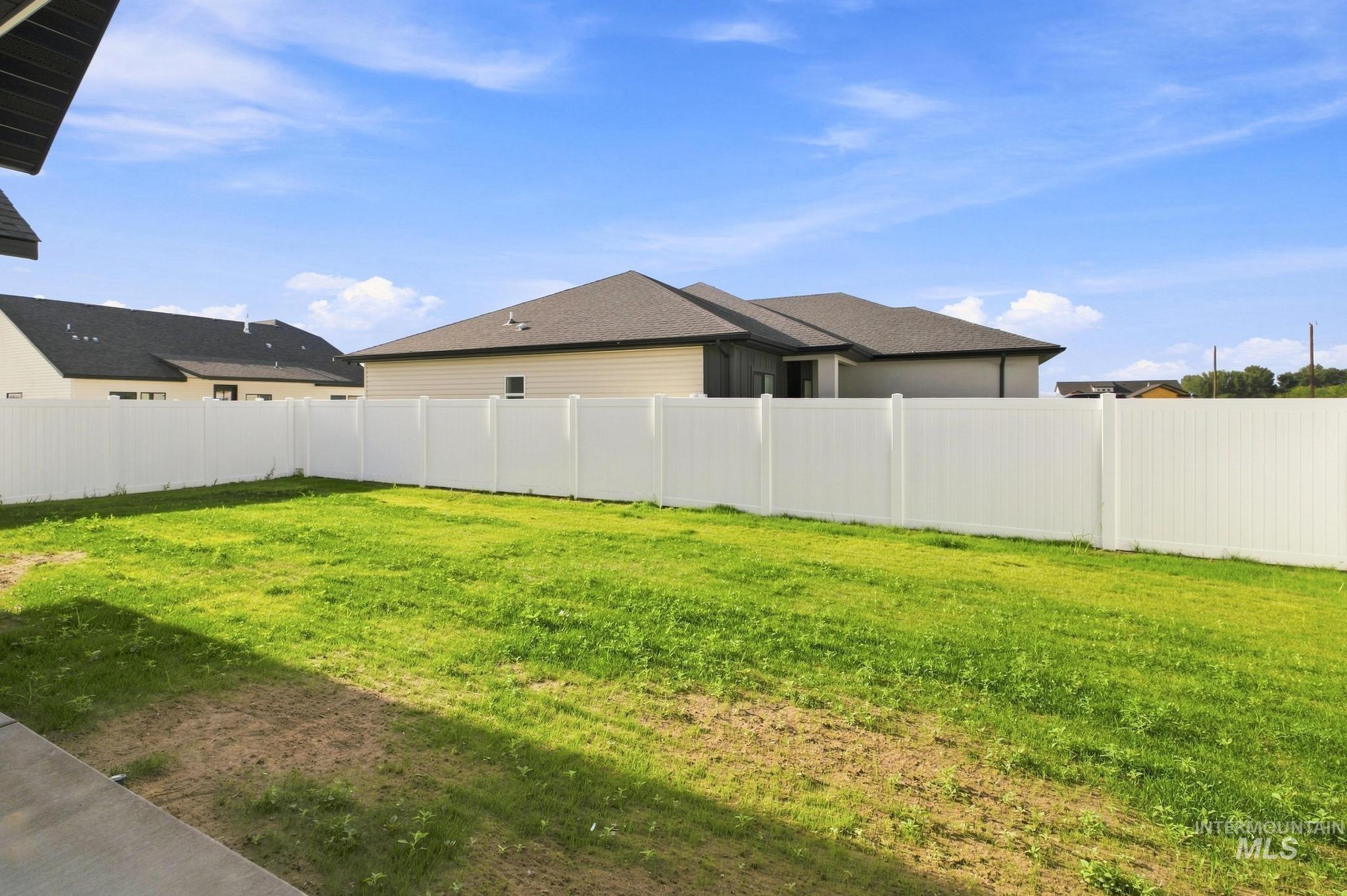 1243 Ira Burton, Twin Falls, Idaho 83301, 3 Bedrooms, 2.5 Bathrooms, Residential For Sale, Price $460,000,MLS 98983485