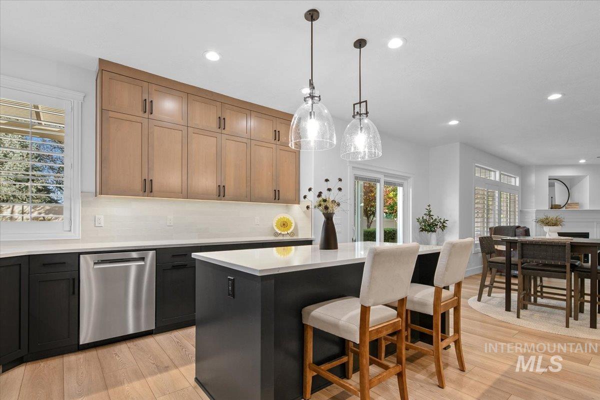 650 N Clearpoint Way, Eagle, Idaho 83616-7207, 5 Bedrooms, 3 Bathrooms, Residential For Sale, Price $950,000, 98983489