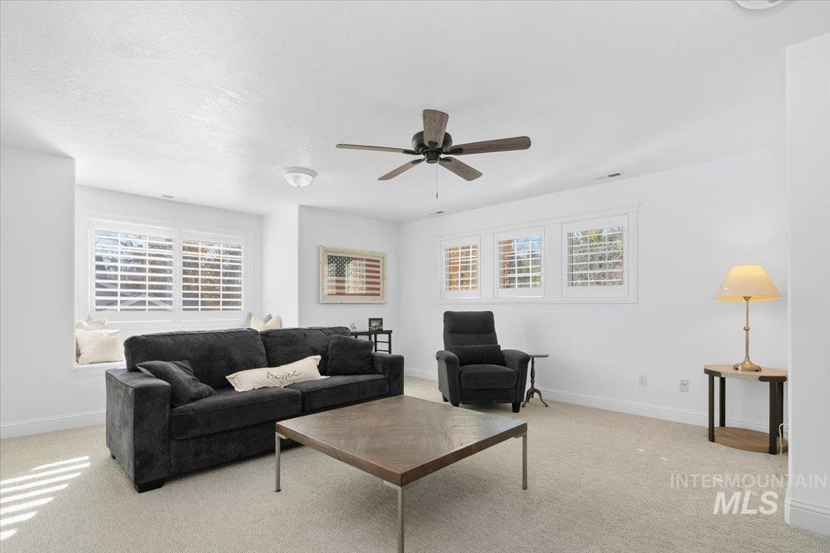 650 N Clearpoint Way, Eagle, Idaho 83616-7207, 5 Bedrooms, 3 Bathrooms, Residential For Sale, Price $950,000, 98983489