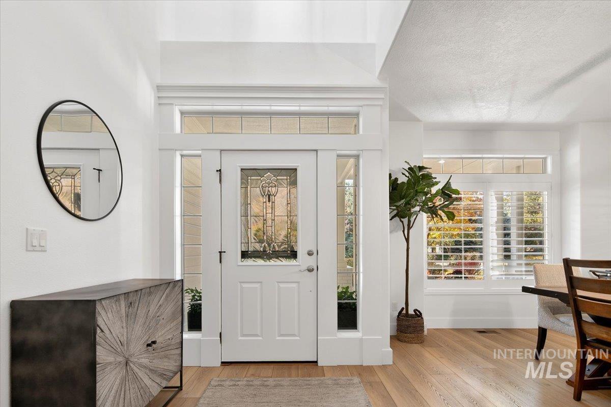 650 N Clearpoint Way, Eagle, Idaho 83616-7207, 5 Bedrooms, 3 Bathrooms, Residential For Sale, Price $950,000, 98983489