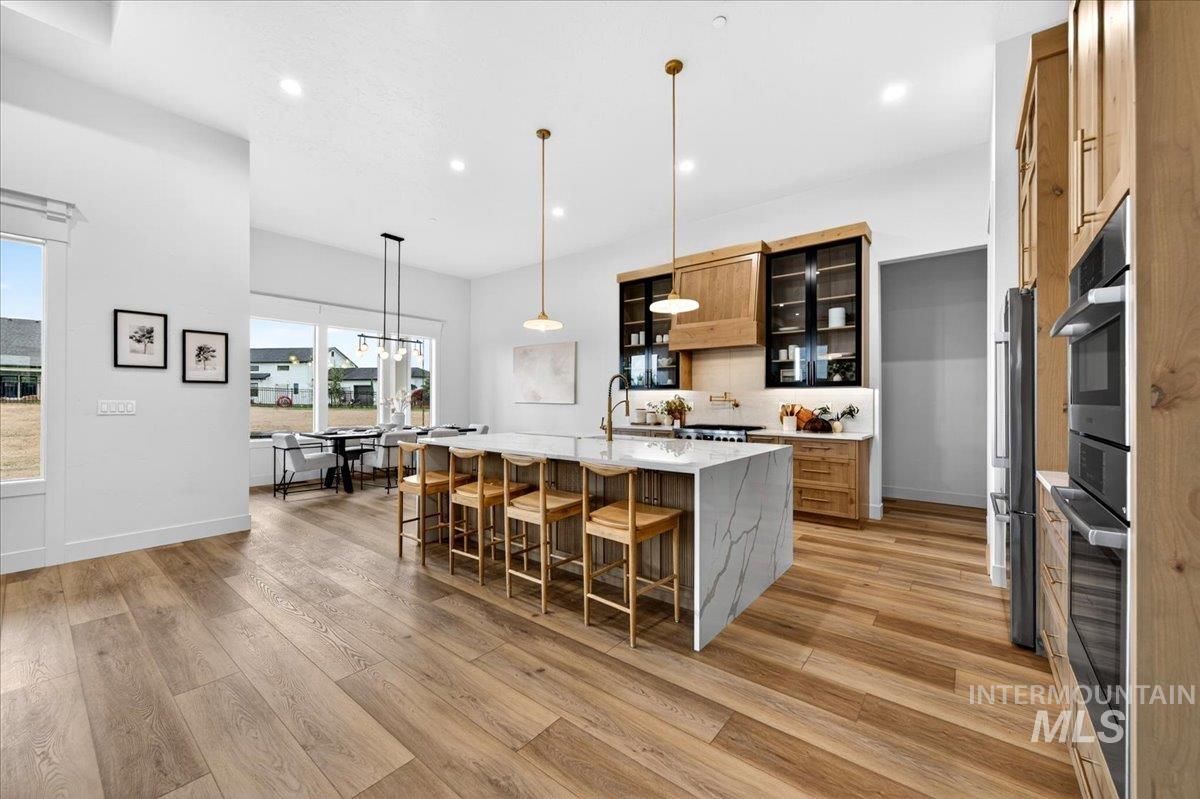 22625 Aura Vista Way, Caldwell, Idaho 83607, 4 Bedrooms, 3.5 Bathrooms, Residential For Sale, Price $1,175,000,MLS 98983490