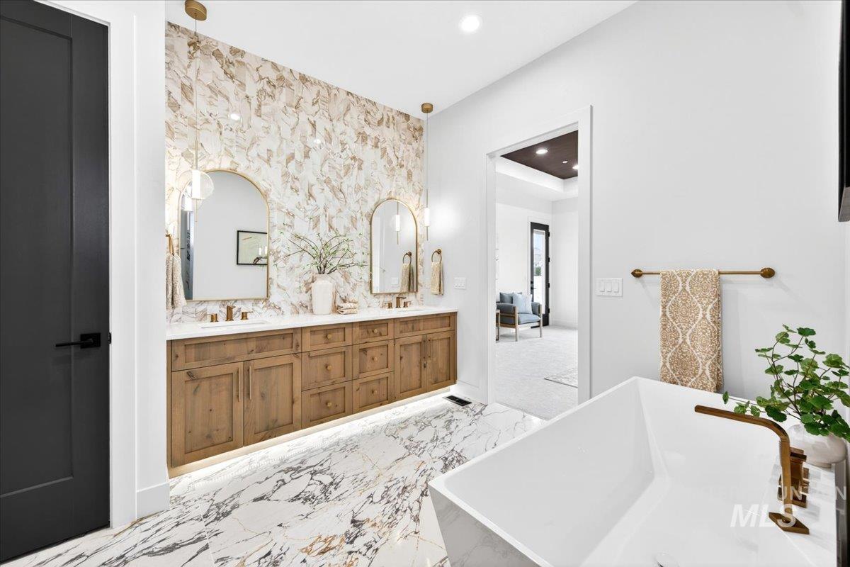 22625 Aura Vista Way, Caldwell, Idaho 83607, 4 Bedrooms, 3.5 Bathrooms, Residential For Sale, Price $1,175,000,MLS 98983490