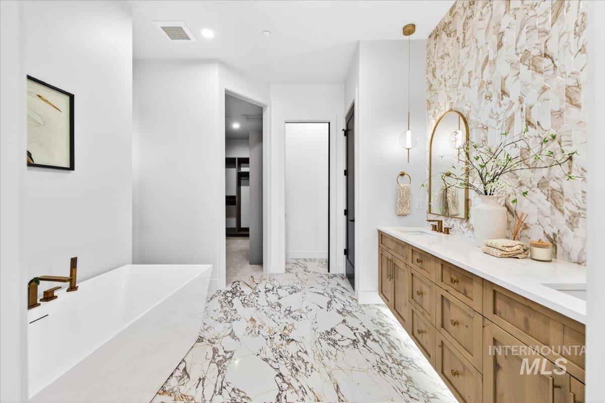 22625 Aura Vista Way, Caldwell, Idaho 83607, 4 Bedrooms, 3.5 Bathrooms, Residential For Sale, Price $1,175,000,MLS 98983490