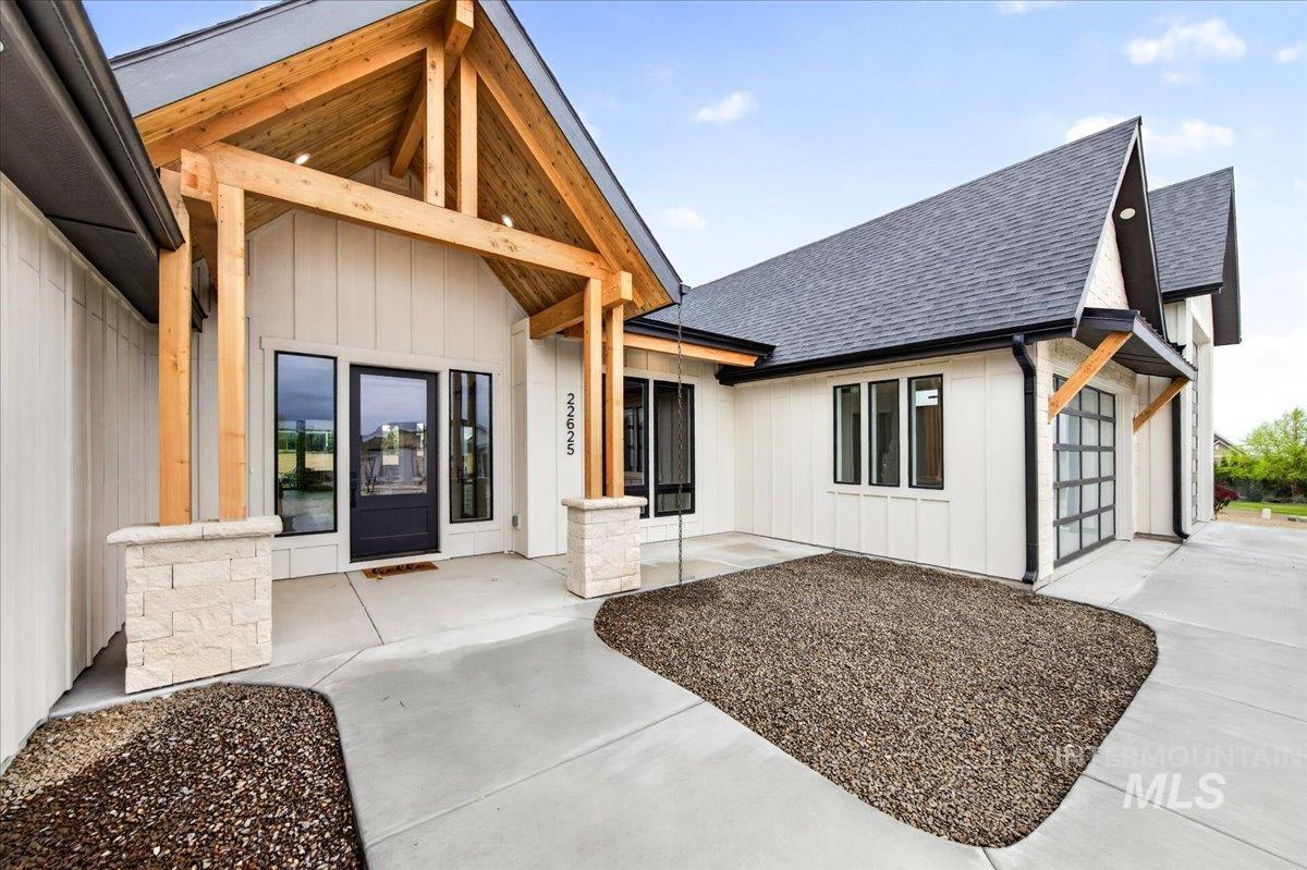 22625 Aura Vista Way, Caldwell, Idaho 83607, 4 Bedrooms, 3.5 Bathrooms, Residential For Sale, Price $1,175,000,MLS 98983490