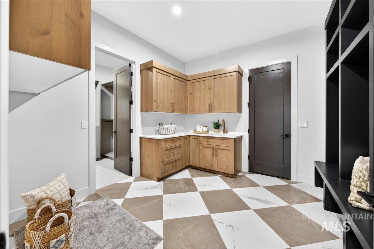 22625 Aura Vista Way, Caldwell, Idaho 83607, 4 Bedrooms, 3.5 Bathrooms, Residential For Sale, Price $1,175,000,MLS 98983490