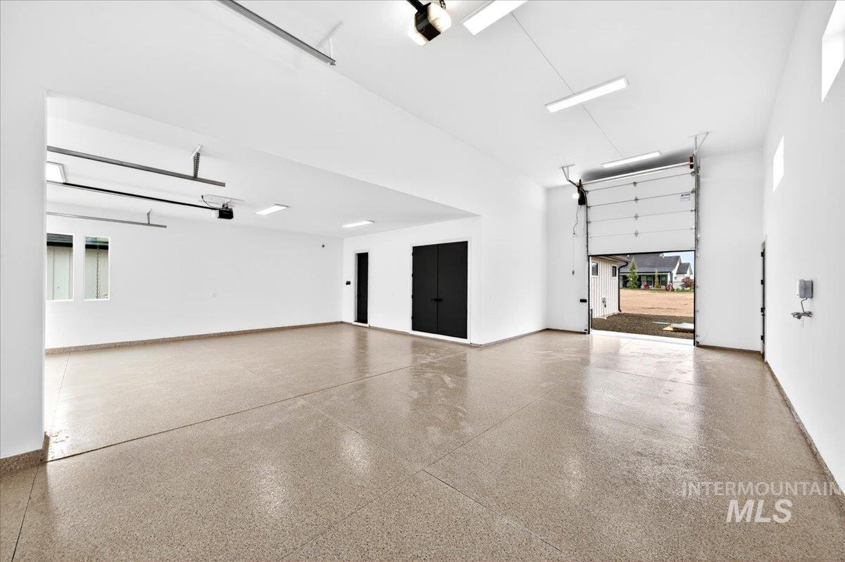 22625 Aura Vista Way, Caldwell, Idaho 83607, 4 Bedrooms, 3.5 Bathrooms, Residential For Sale, Price $1,175,000,MLS 98983490