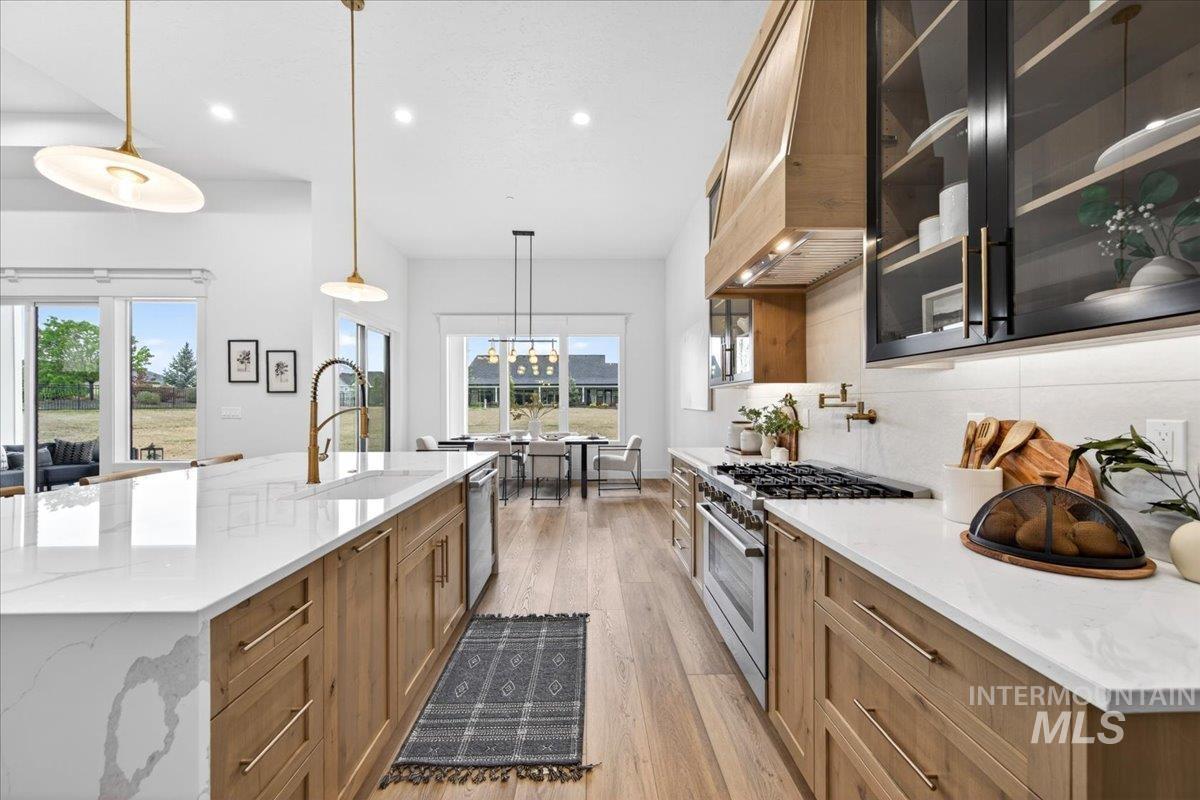 22625 Aura Vista Way, Caldwell, Idaho 83607, 4 Bedrooms, 3.5 Bathrooms, Residential For Sale, Price $1,175,000,MLS 98983490