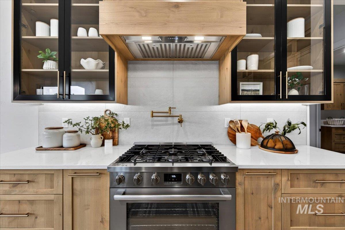 22625 Aura Vista Way, Caldwell, Idaho 83607, 4 Bedrooms, 3.5 Bathrooms, Residential For Sale, Price $1,175,000,MLS 98983490