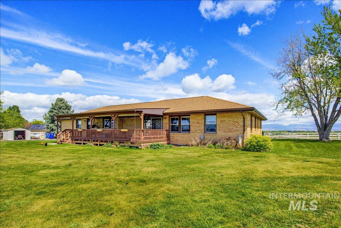 1901 S Ten Mile rd, Meridian, Idaho 83642, 6 Bedrooms, 3 Bathrooms, Residential For Sale, Price $975,000,MLS 98983492