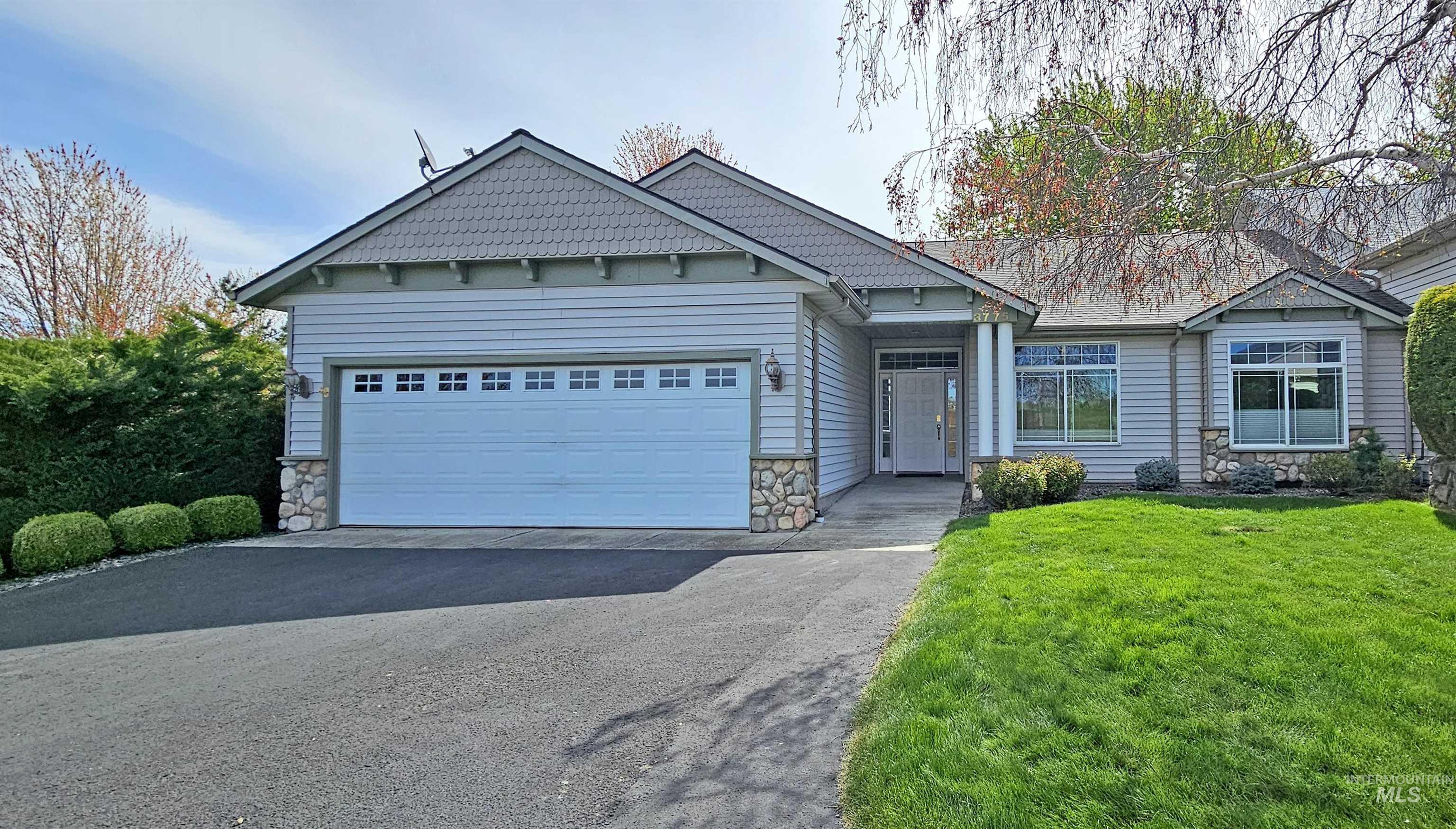 3775 Swallows Nest Court, Clarkston, Washington 99403, 2 Bedrooms, 2 Bathrooms, Residential For Sale, Price $435,000,MLS 98983494