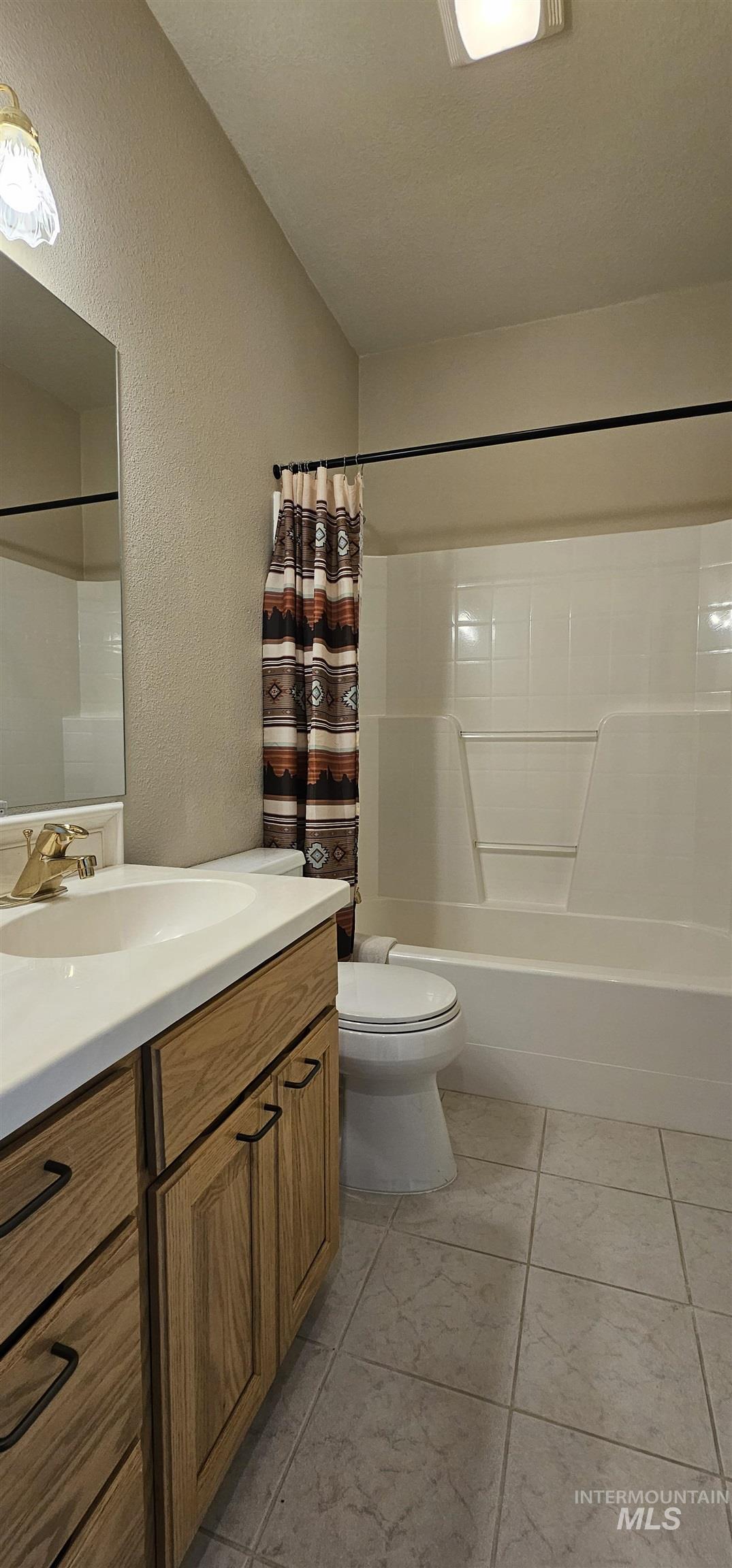 3775 Swallows Nest Court, Clarkston, Washington 99403, 2 Bedrooms, 2 Bathrooms, Residential For Sale, Price $435,000,MLS 98983494