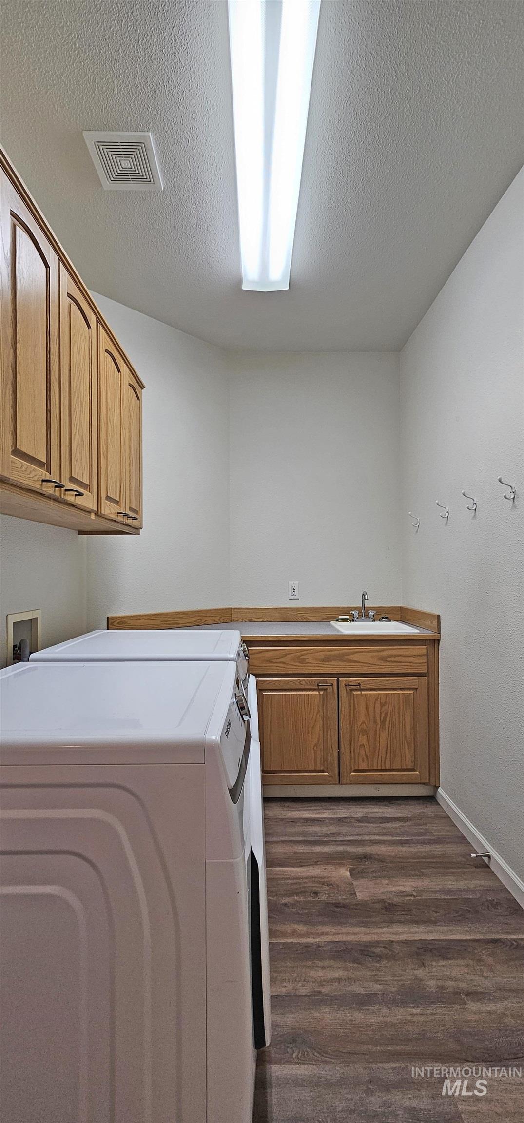 3775 Swallows Nest Court, Clarkston, Washington 99403, 2 Bedrooms, 2 Bathrooms, Residential For Sale, Price $435,000,MLS 98983494