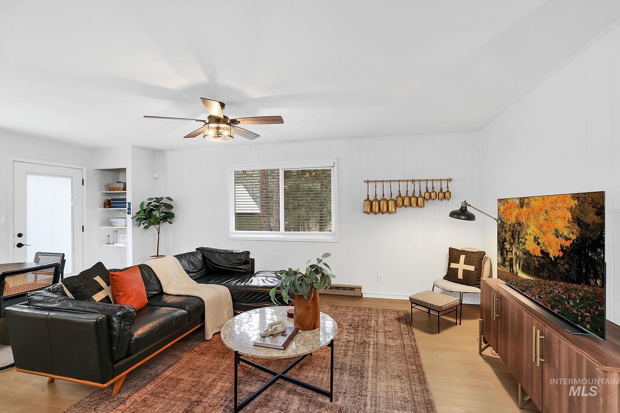 285 Rio Vista Blvd, McCall, Idaho 83638, 2 Bedrooms, 1 Bathroom, Residential For Sale, Price $600,000,MLS 98983495