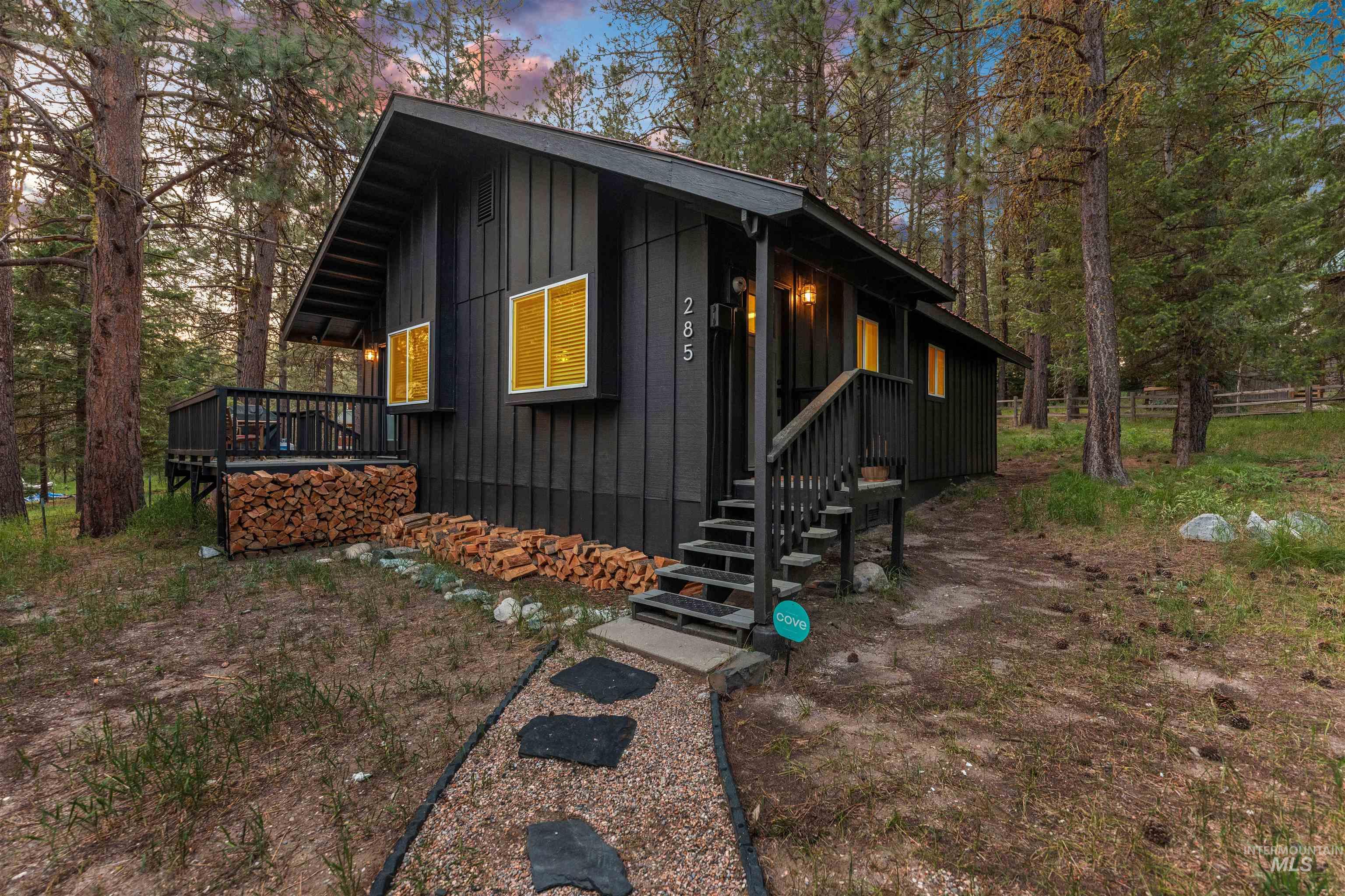 285 Rio Vista Blvd, McCall, Idaho 83638, 2 Bedrooms, 1 Bathroom, Residential For Sale, Price $600,000,MLS 98983495