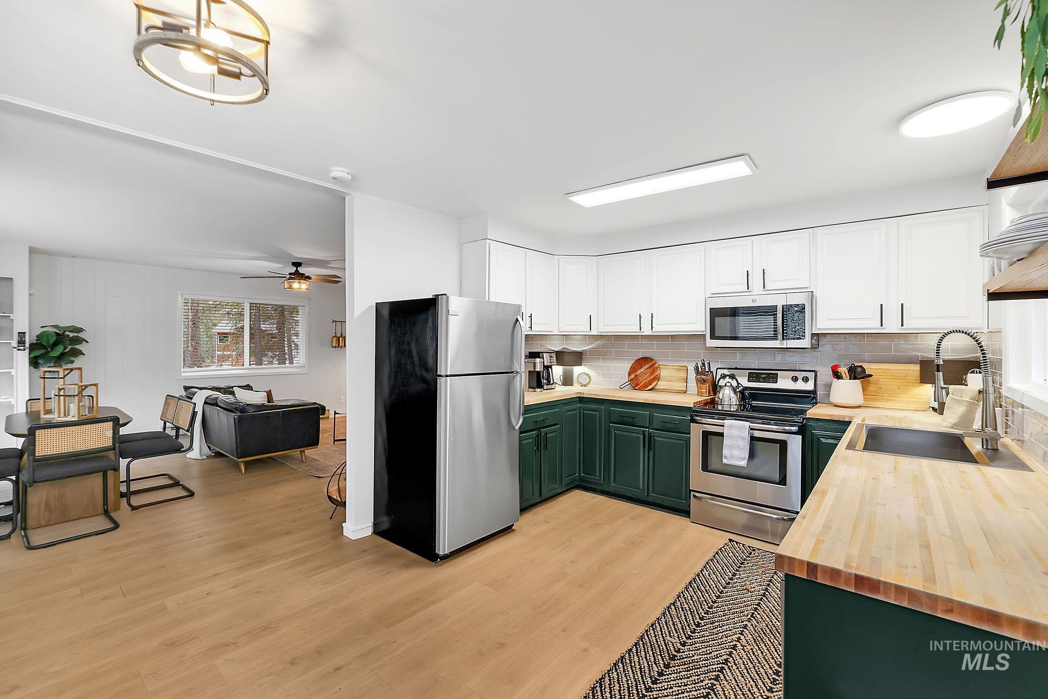 285 Rio Vista Blvd, McCall, Idaho 83638, 2 Bedrooms, 1 Bathroom, Residential For Sale, Price $600,000,MLS 98983495