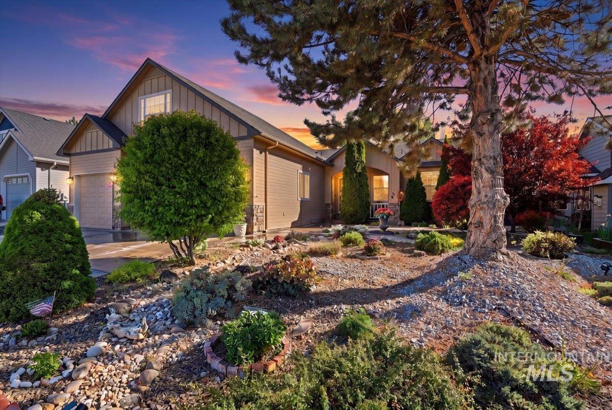 12451 W Murchison St, Boise, Idaho 83709, 3 Bedrooms, 2.5 Bathrooms, Residential For Sale, Price $599,900,MLS 98983496