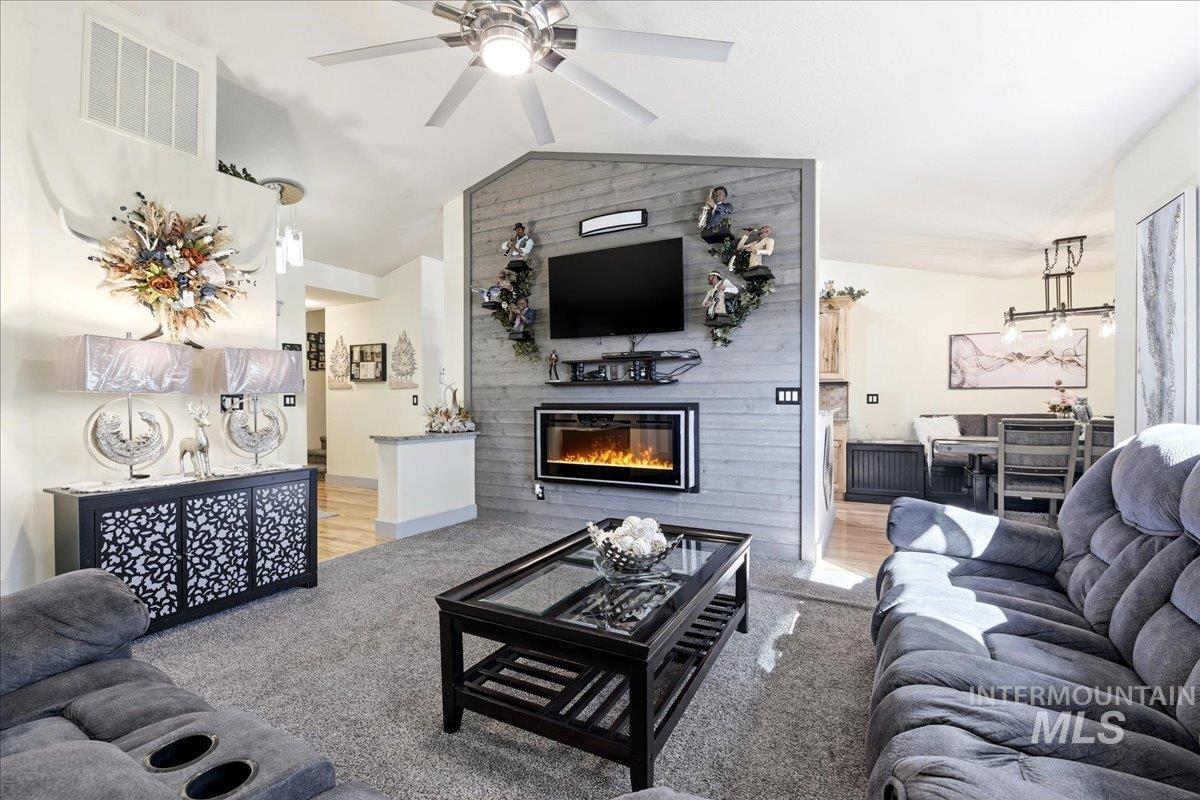 12451 W Murchison St, Boise, Idaho 83709, 3 Bedrooms, 2.5 Bathrooms, Residential For Sale, Price $574,900,MLS 98983496